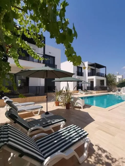 Apartament 300M To Beach 2 Bedroom Garden Floor Flat With Pool - Yeni Duenya Bodrum B1